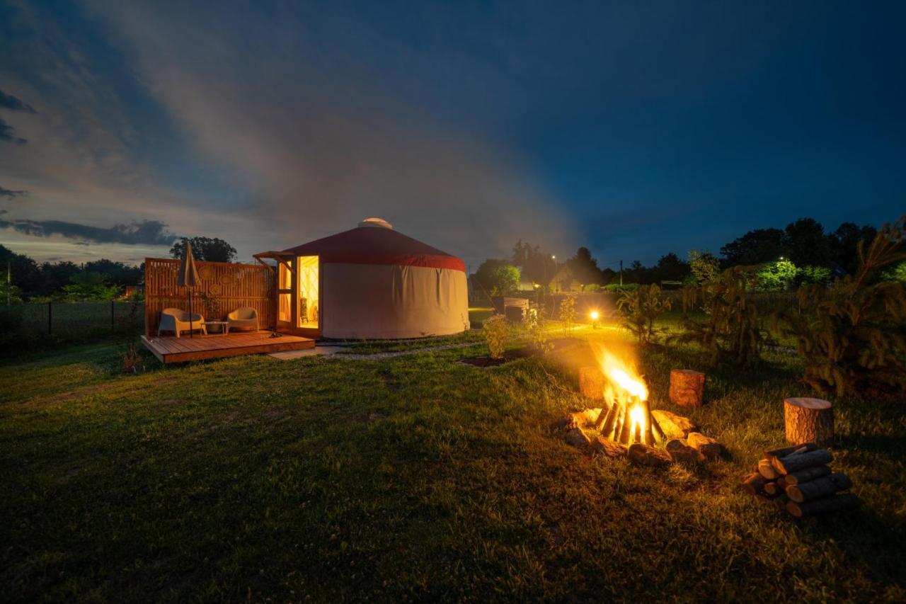 Izera Glamping Adults - Luksusowe Jurty&Spa Gajowka  Ngoại thất bức ảnh